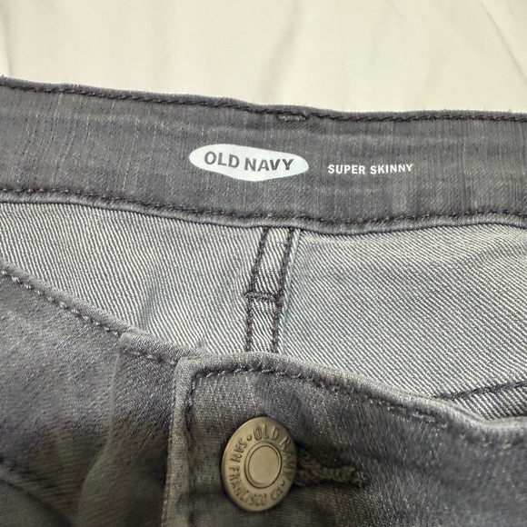 Old Navy Women's Super Skinny Jeans in Charcoal Gray Size 12S - Picture 5 of 6